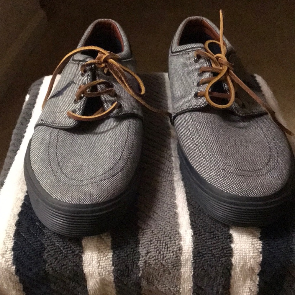 Low top polo shoes